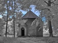 Kapelle infrarot - Gerhard Bludau
